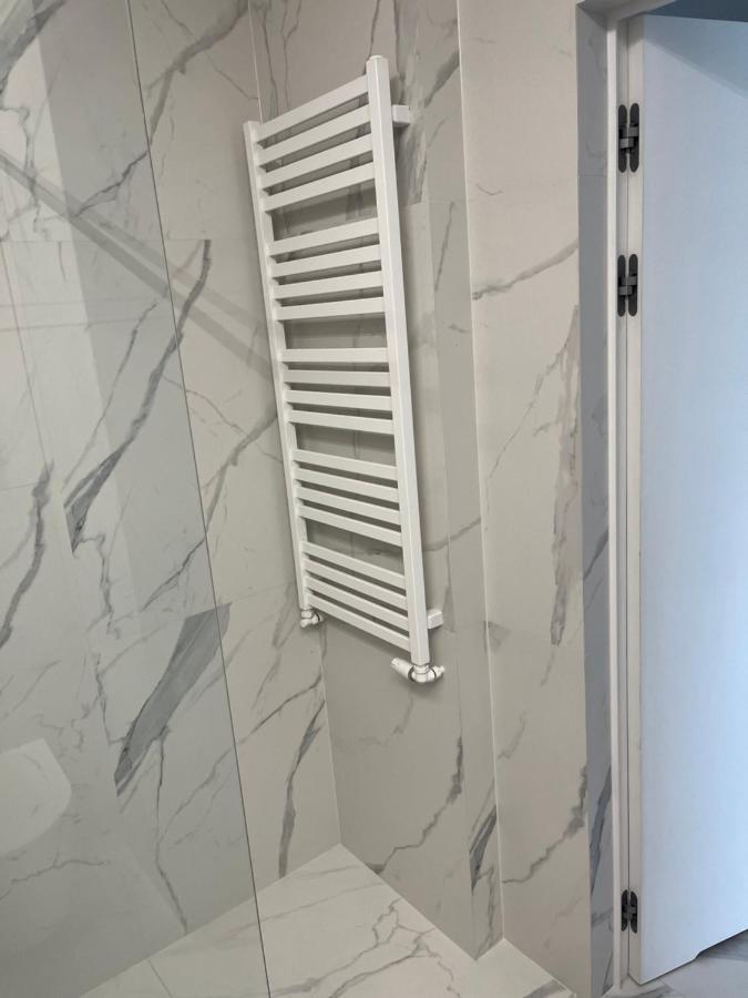 Warsaw Home Suites Bagian luar foto
