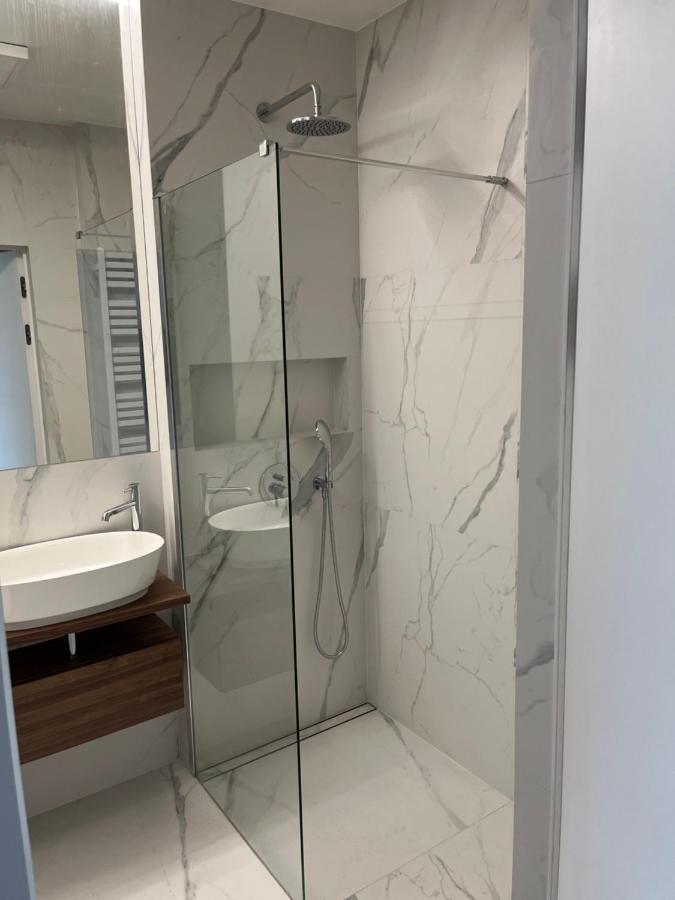 Warsaw Home Suites Bagian luar foto
