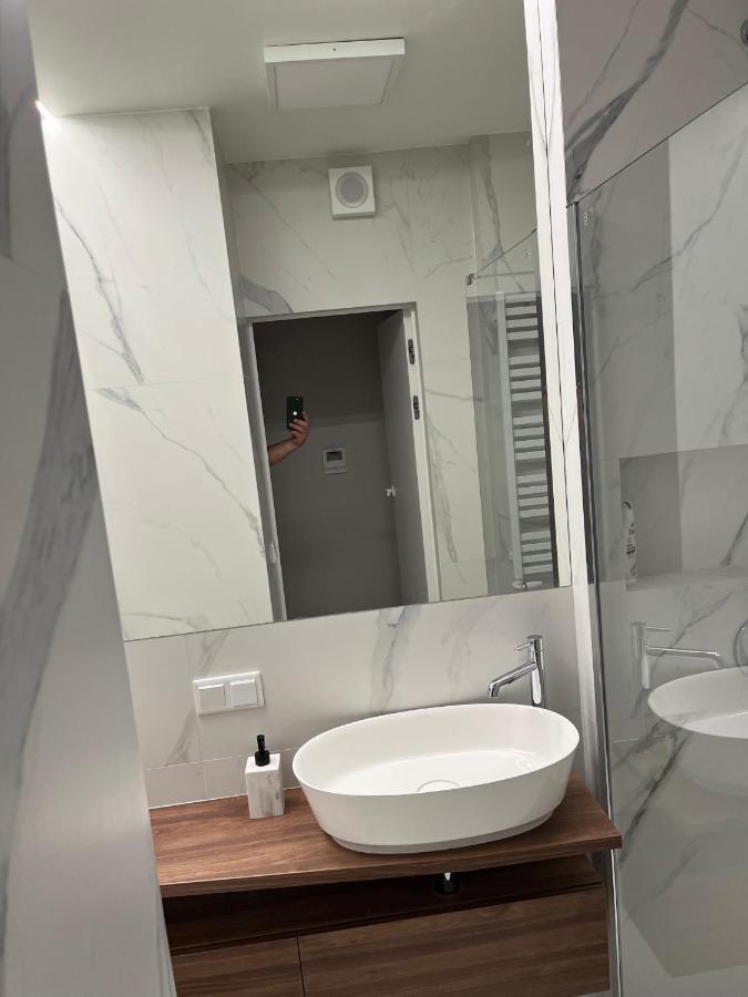 Warsaw Home Suites Bagian luar foto