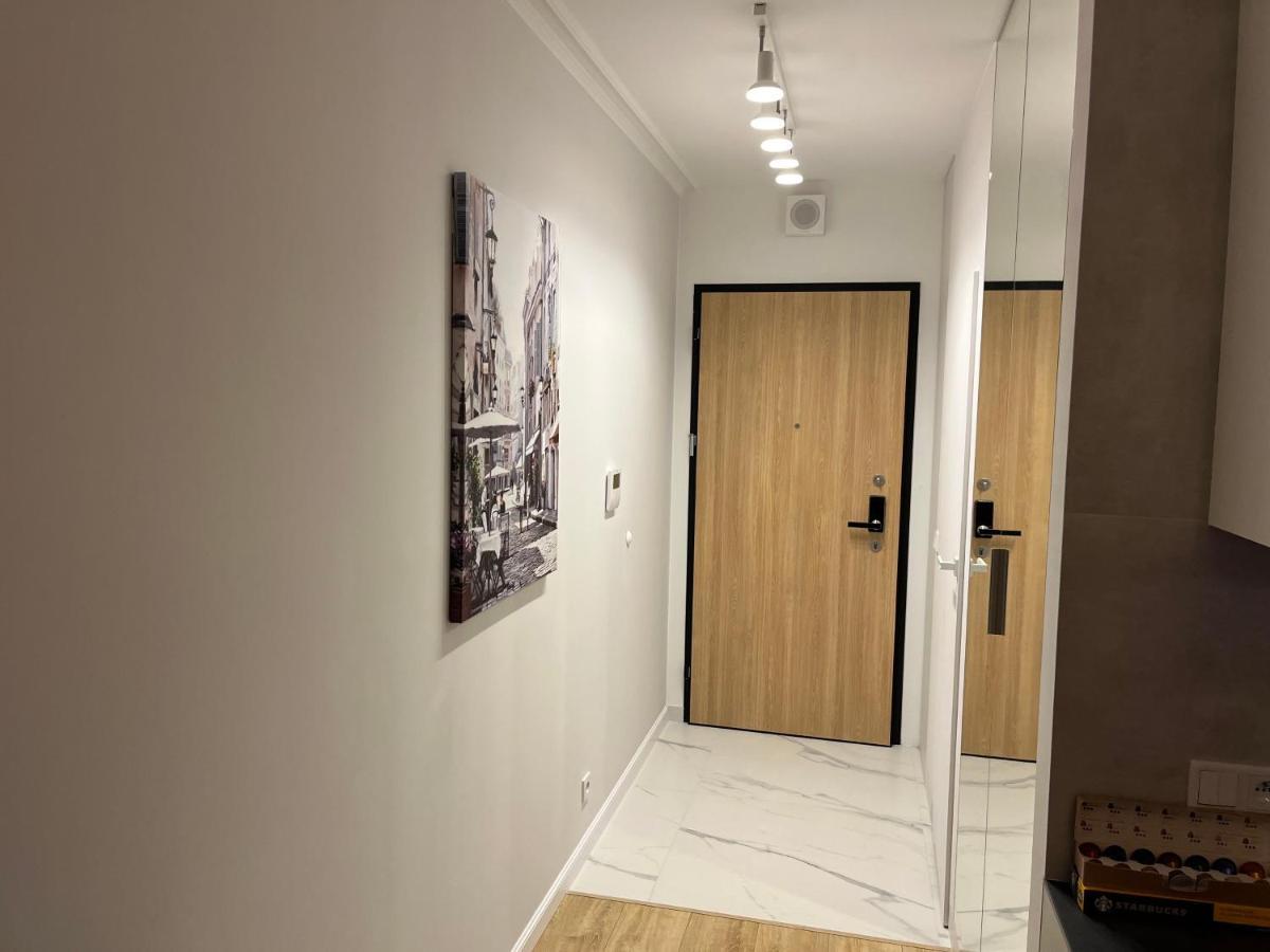 Warsaw Home Suites Bagian luar foto