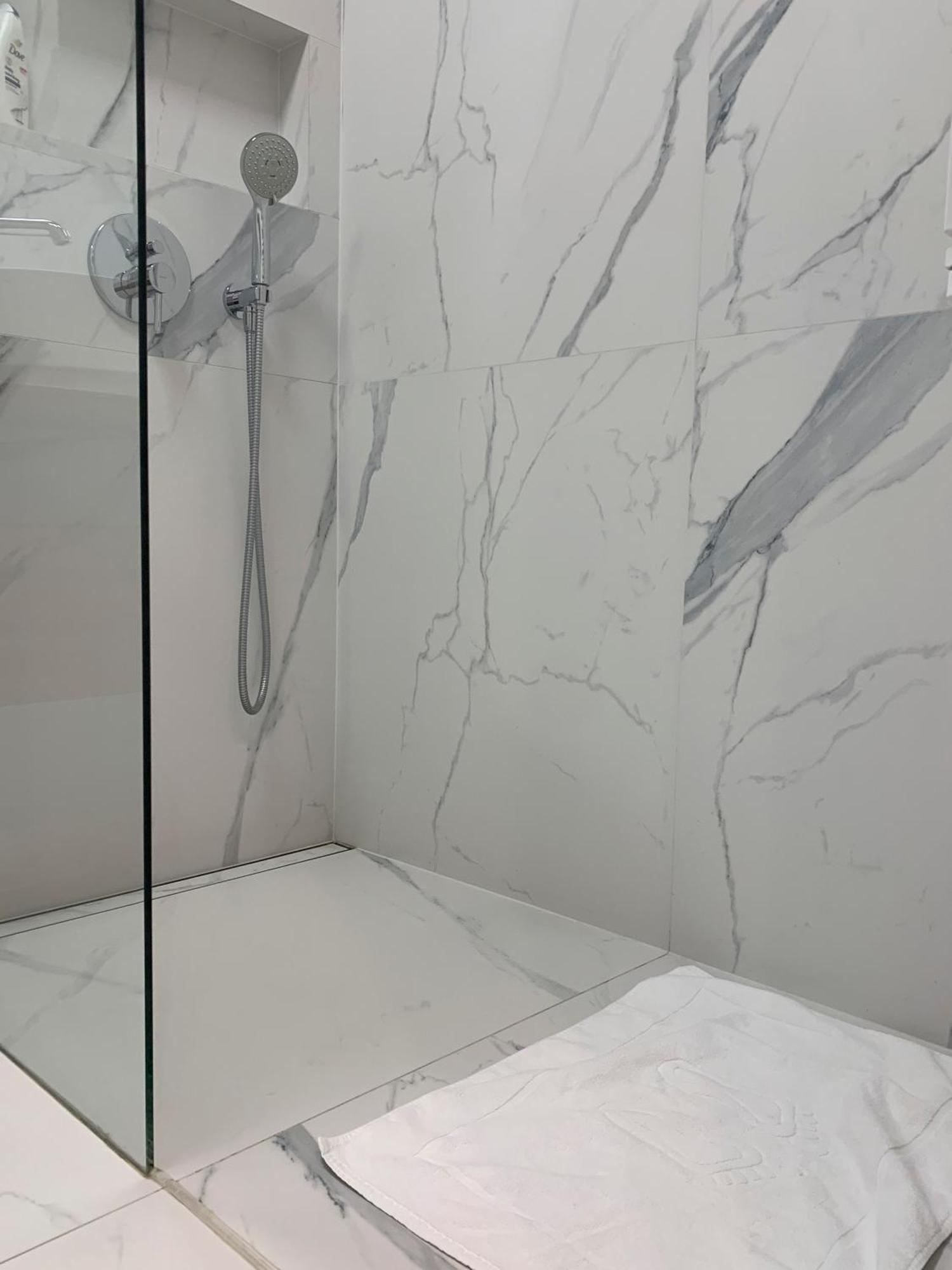 Warsaw Home Suites Bagian luar foto